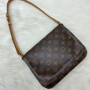 Authentic vintage Louis Vuitton musette shoulder bag